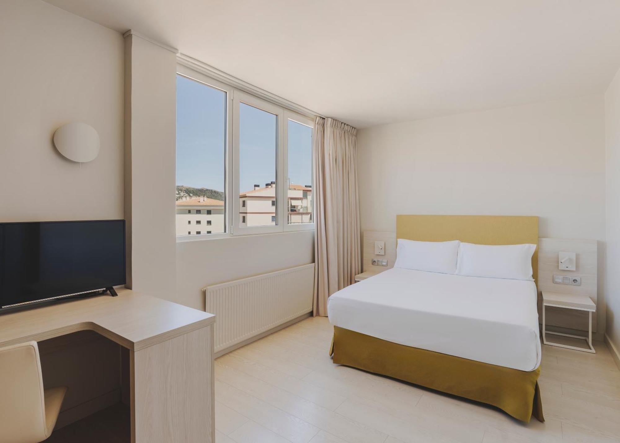 Hotel Mediterraneo ロザス 部屋 写真