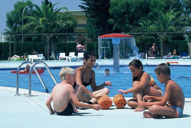 Hotel Mediterraneo ロザス エクステリア 写真